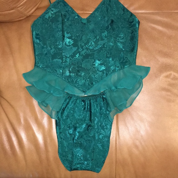 Vintage Victoria’s Secret Camisole Shorts PJ Teddy Bodysuit Size S - Picture 8 of 13